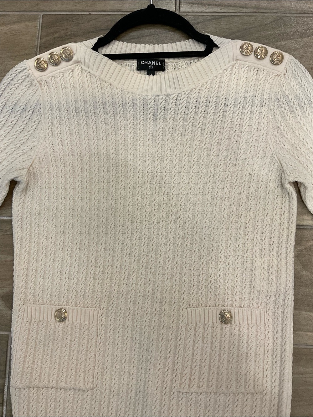 Chanel Sweater - Picture 4 of 8